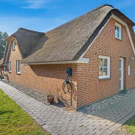 Dorris - 4-3km From The Sea By Interhome